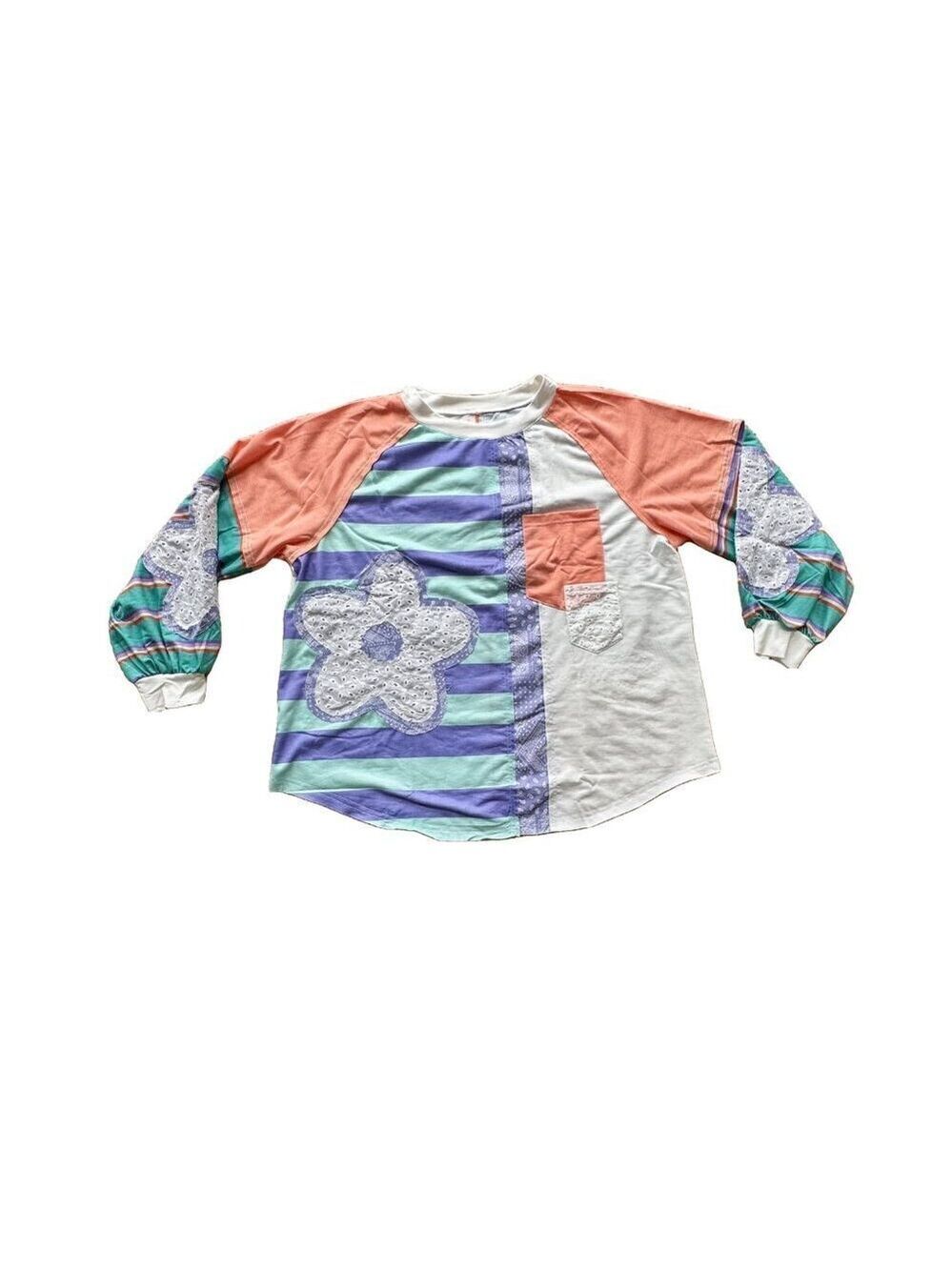 Appliqued Floral Lightweight Oversized Sweatshirt Size Large NWOT - Picture 8 of 16